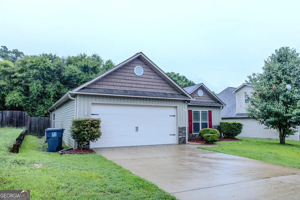 2814 Nancy DR Phenix City, AL 36870