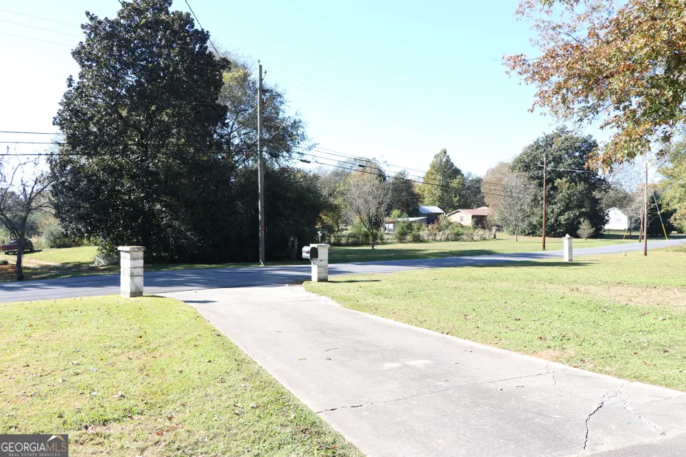 441 Lyerly Dam RD Lyerly, GA 30730