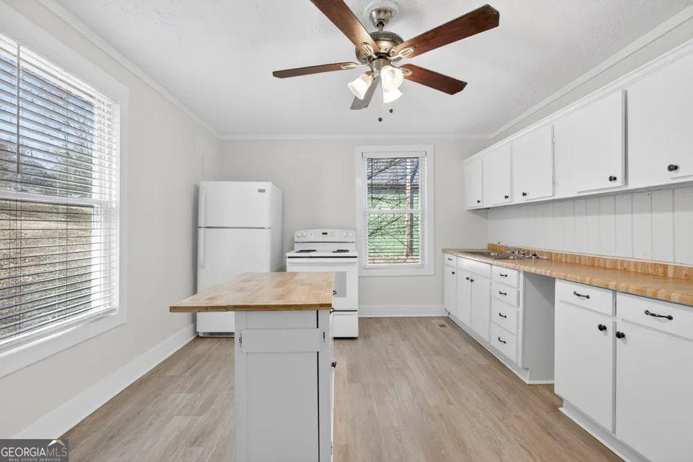 246 Spring ST Commerce, GA 30529
