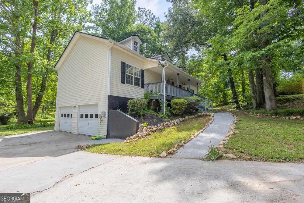 104 Streambank CT Temple, GA 30179