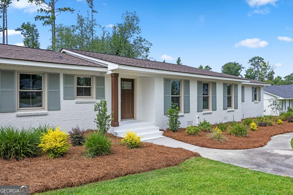 1203 Lakeview DR Valdosta, GA 31602