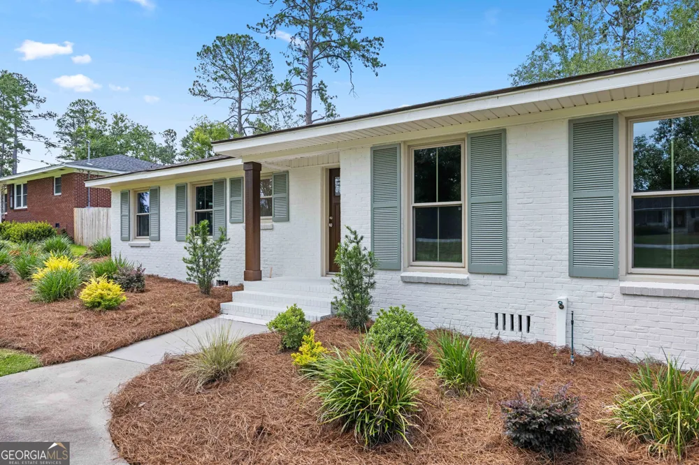 1203 Lakeview DR Valdosta, GA 31602
