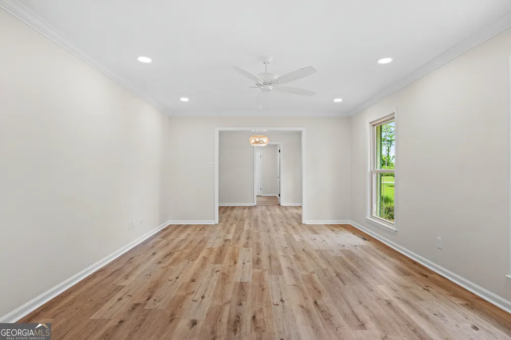 1203 Lakeview DR Valdosta, GA 31602