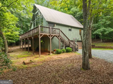 318 Horseshoe LN