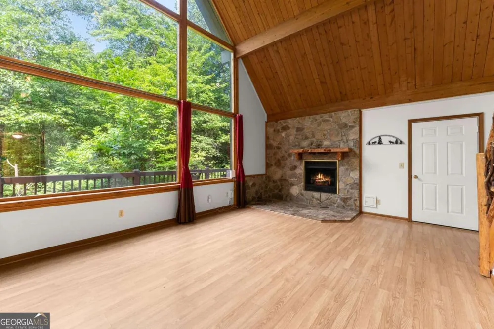 318 Horseshoe LN Dahlonega, GA 30533
