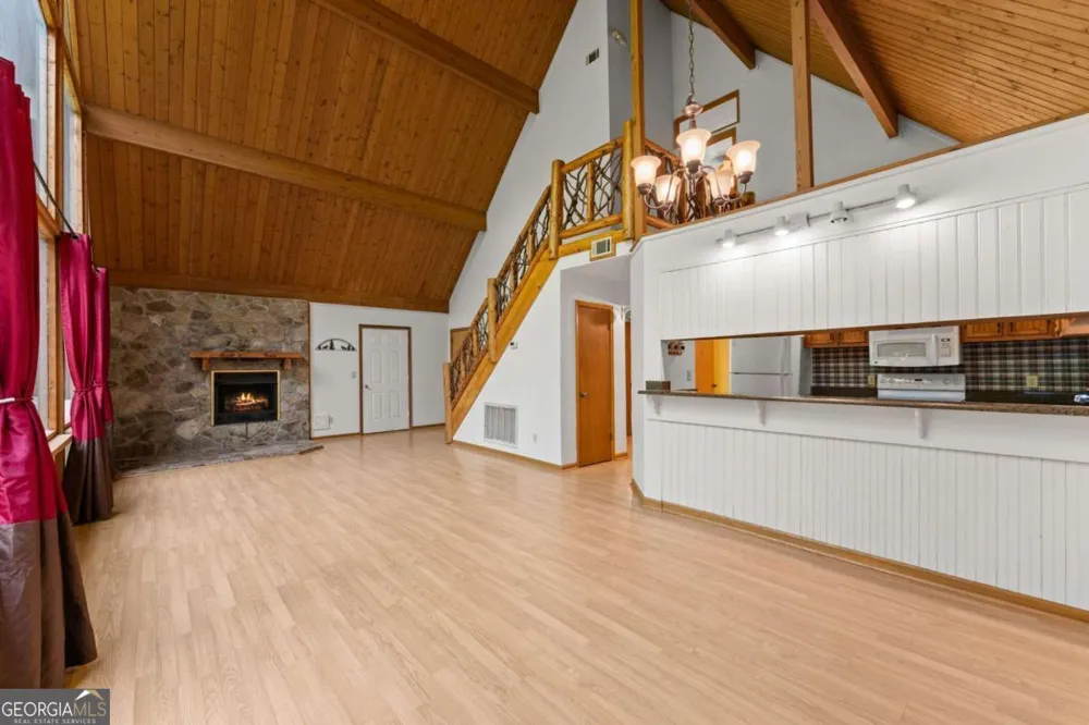 318 Horseshoe LN Dahlonega, GA 30533