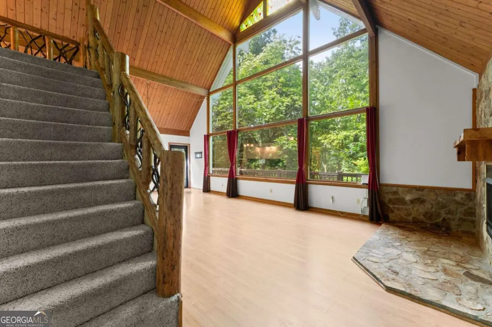 318 Horseshoe LN Dahlonega, GA 30533