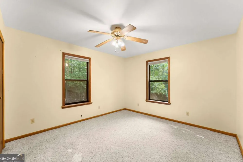 318 Horseshoe LN Dahlonega, GA 30533