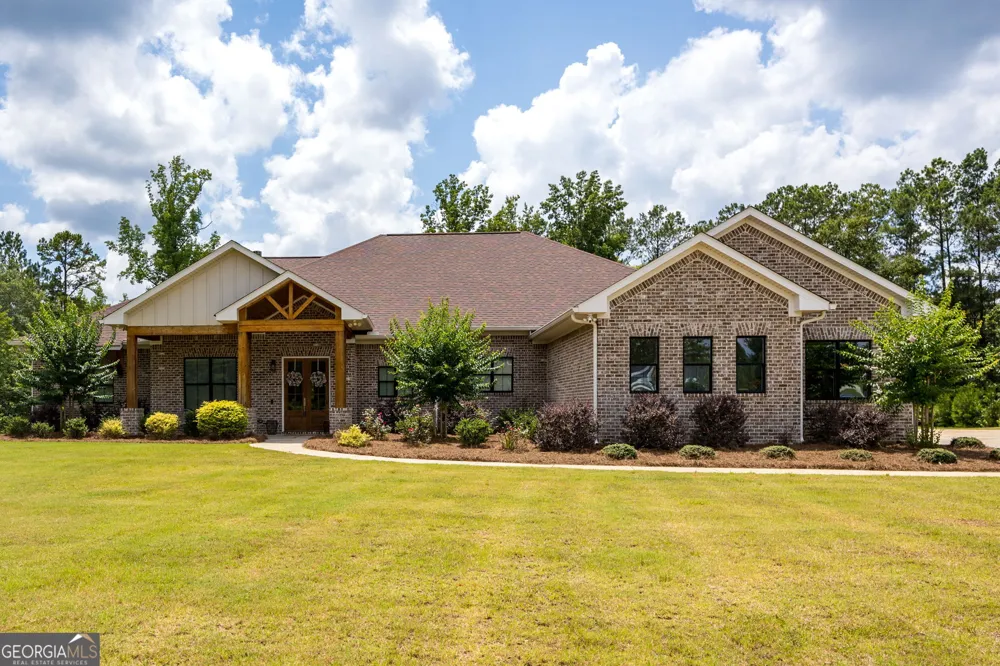1187 Josey RD Forsyth, GA 31029