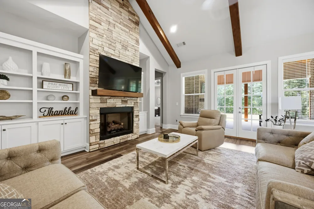 1187 Josey RD Forsyth, GA 31029