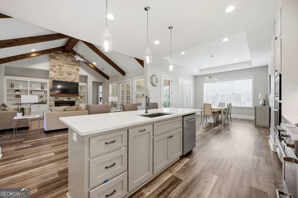 1187 Josey RD Forsyth, GA 31029