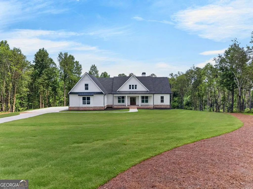 924 Browning RD Fairmount, GA 30139