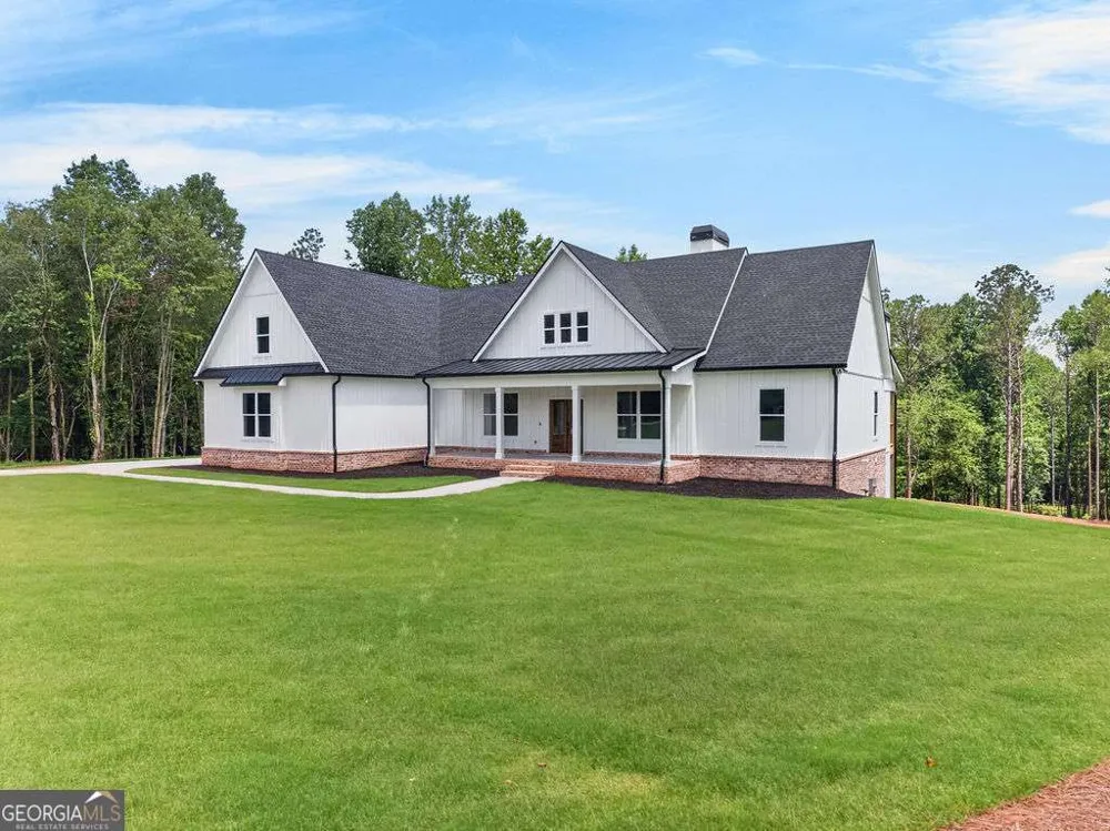 924 Browning RD Fairmount, GA 30139