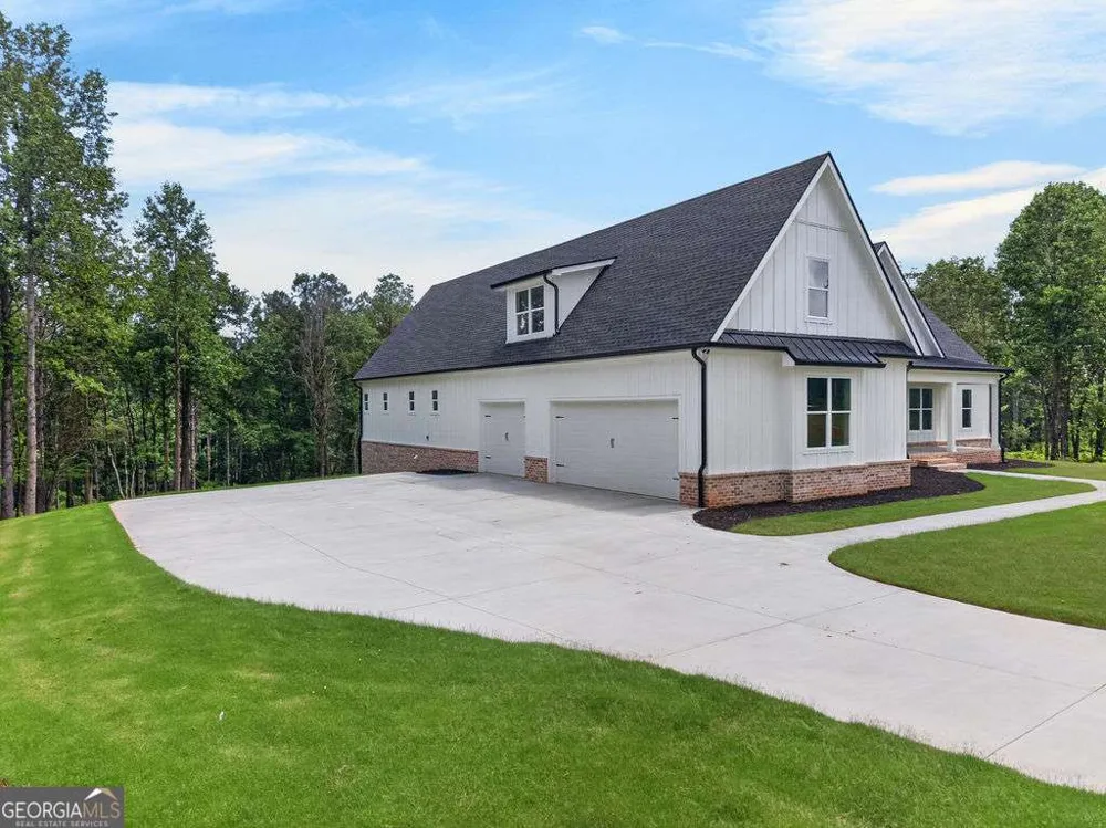 924 Browning RD Fairmount, GA 30139