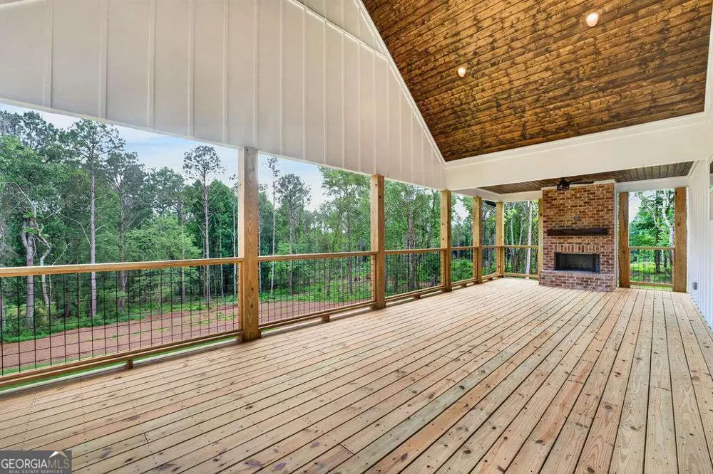 924 Browning RD Fairmount, GA 30139