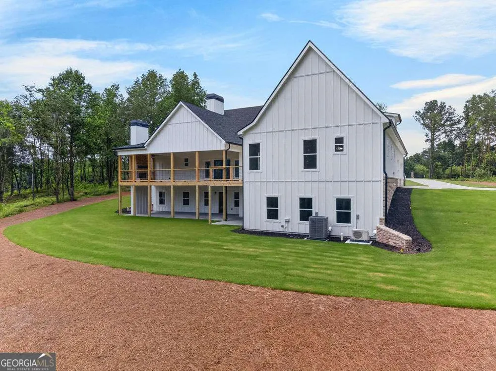 924 Browning RD Fairmount, GA 30139