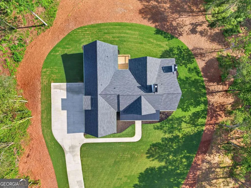 924 Browning RD Fairmount, GA 30139