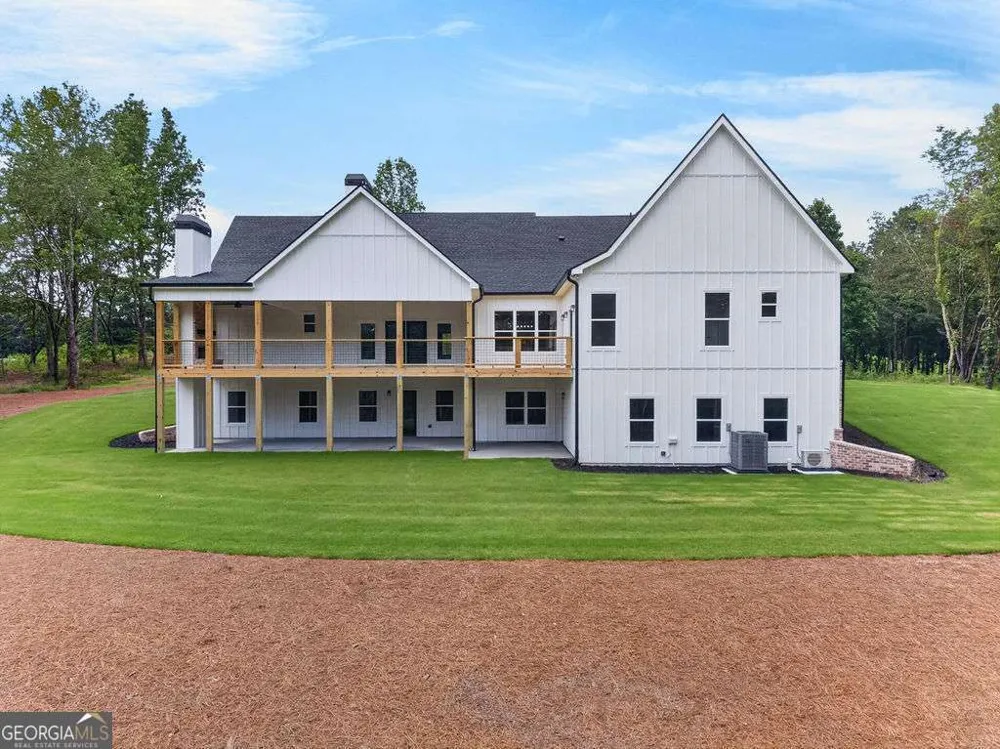 924 Browning RD Fairmount, GA 30139