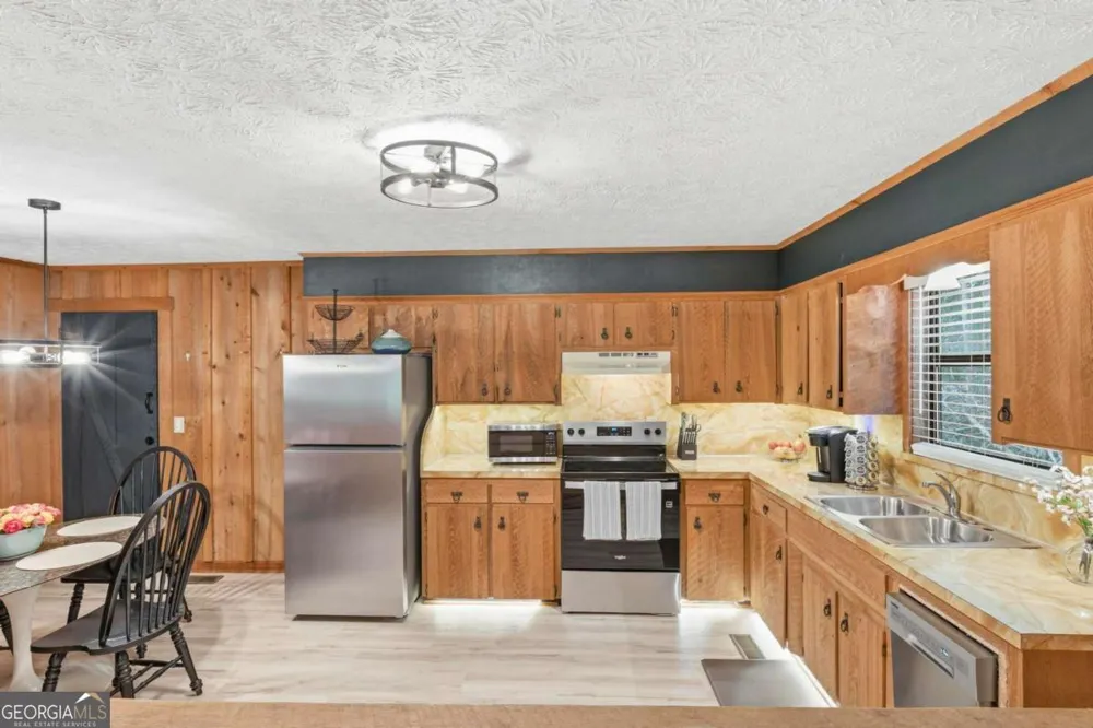 23 Briar Cove LN Morganton, GA 30560