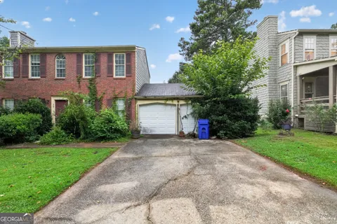 585 Woodcrest Manor DR