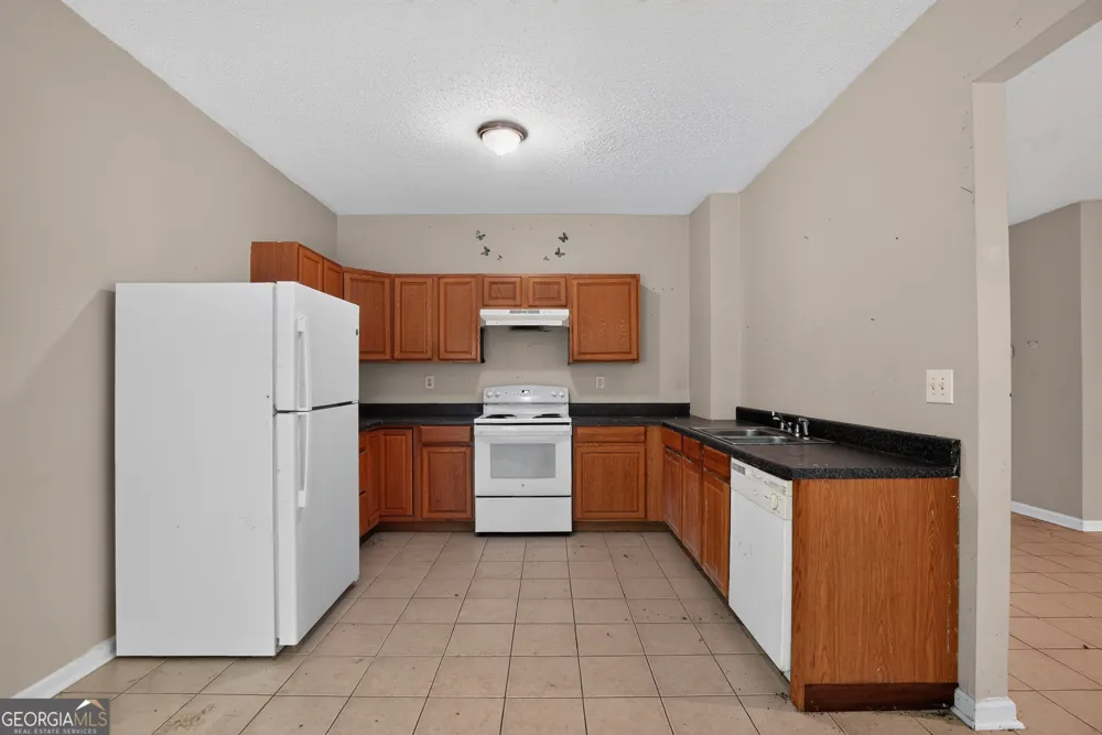 2757 Peggy Sue LN Morrow, GA 30260