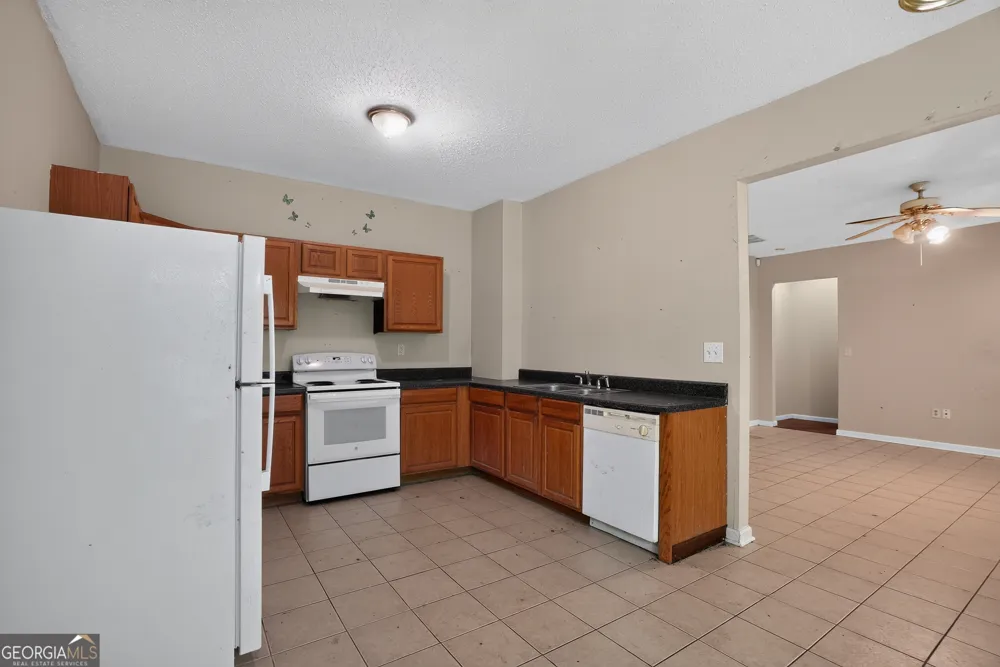 2757 Peggy Sue LN Morrow, GA 30260
