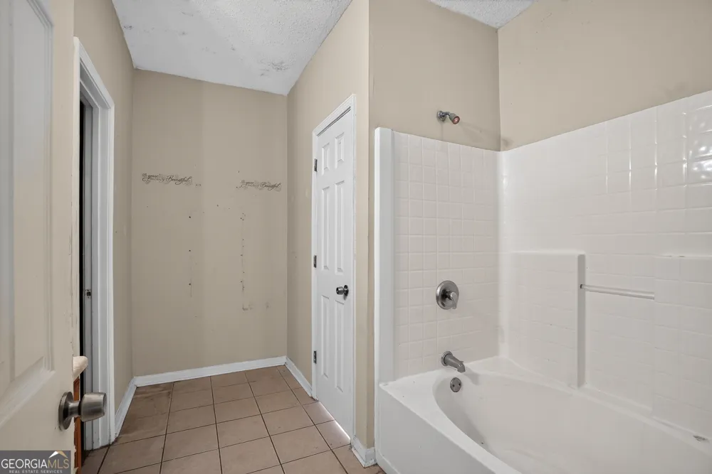 2757 Peggy Sue LN Morrow, GA 30260