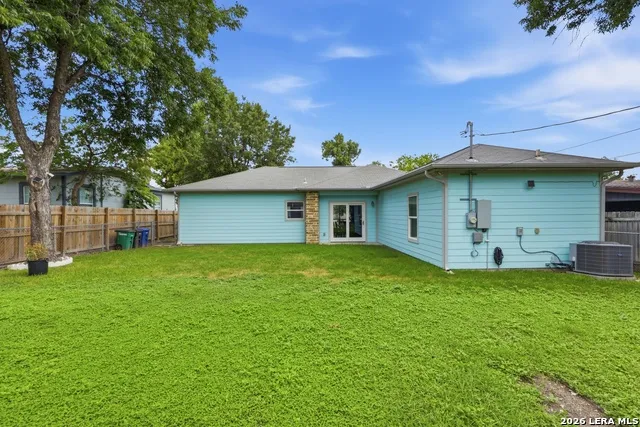 250 Englewood Dr San Antonio, TX 78213
