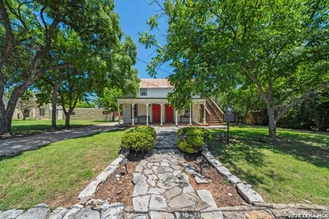 418 W Austin
