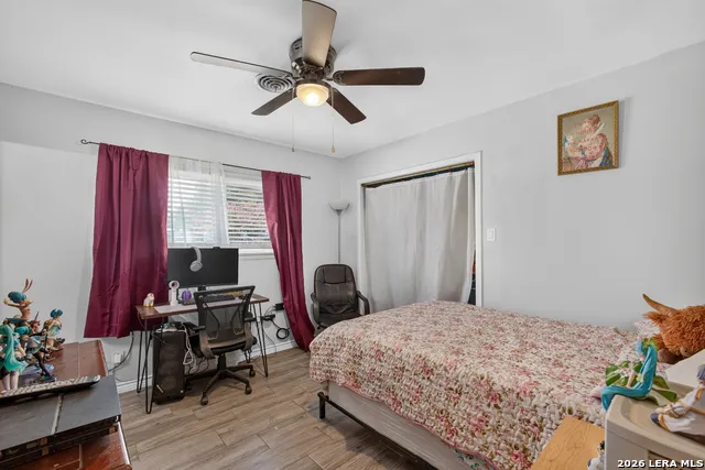 209 GREENLAWN AVE Pleasanton, TX 78064