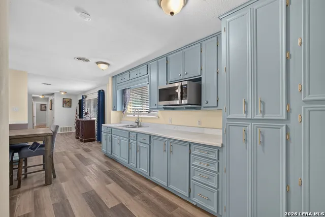 209 GREENLAWN AVE Pleasanton, TX 78064