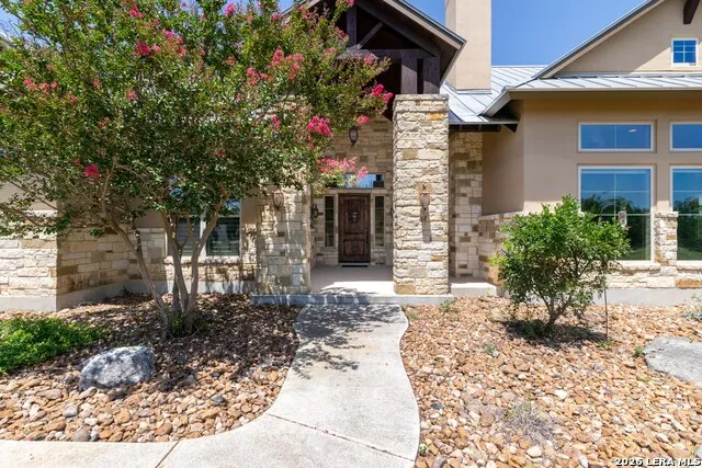 762 BUCKSKIN TRL Bandera, TX 78003