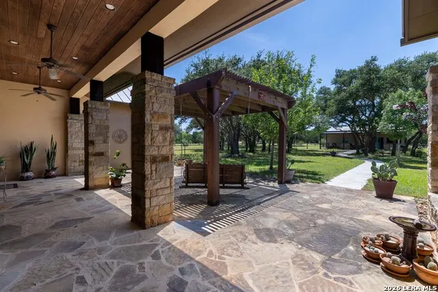 762 BUCKSKIN TRL Bandera, TX 78003