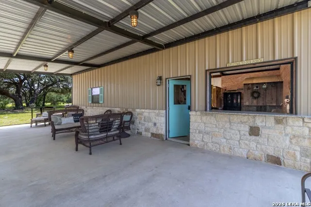 762 BUCKSKIN TRL Bandera, TX 78003