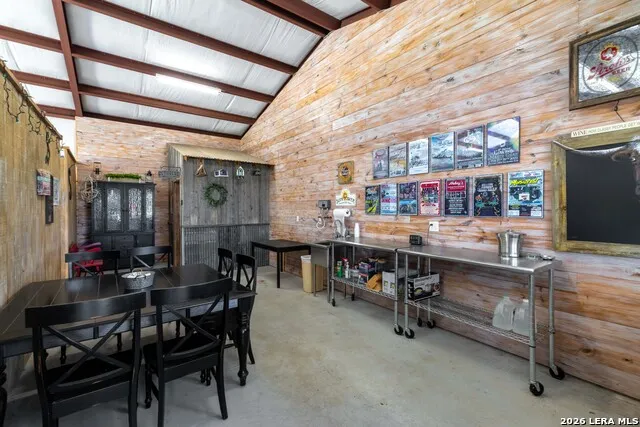 762 BUCKSKIN TRL Bandera, TX 78003
