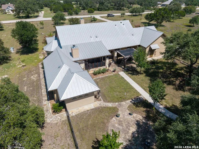 762 BUCKSKIN TRL Bandera, TX 78003