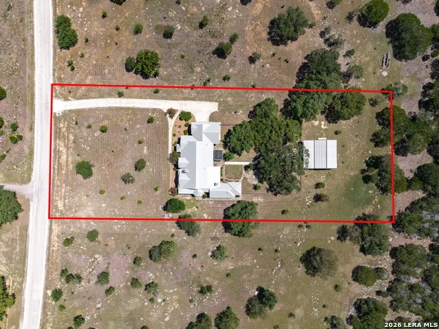 762 BUCKSKIN TRL Bandera, TX 78003
