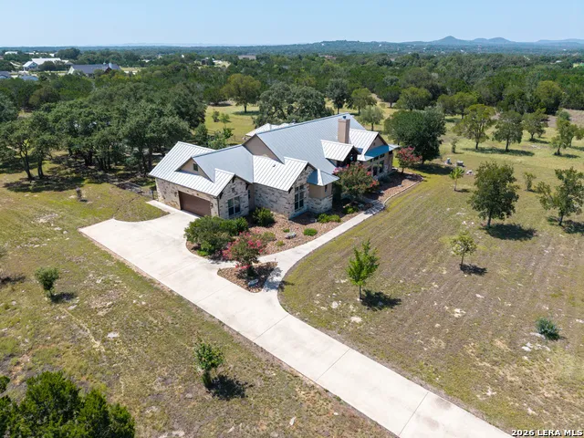 762 BUCKSKIN TRL Bandera, TX 78003