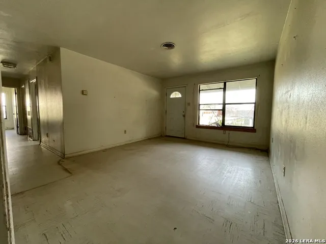 515 Margo Pearsall, TX 78061