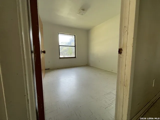 515 Margo Pearsall, TX 78061