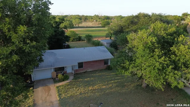 515 Margo Pearsall, TX 78061