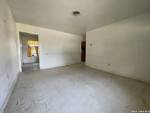 515 Margo Pearsall, TX 78061