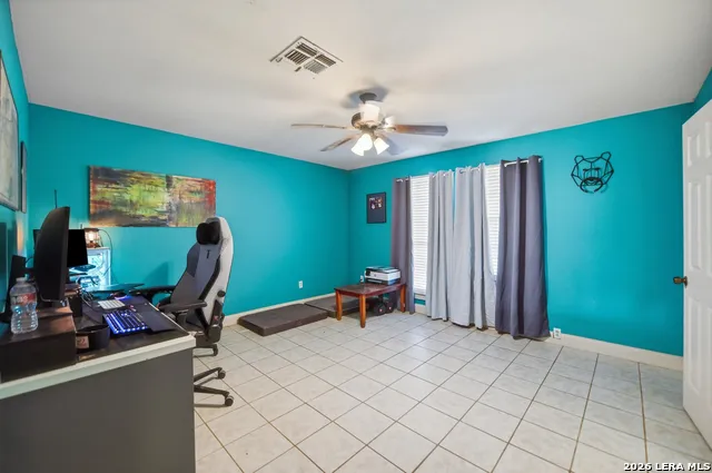 1027 Bluebonnet Adkins, TX 78101