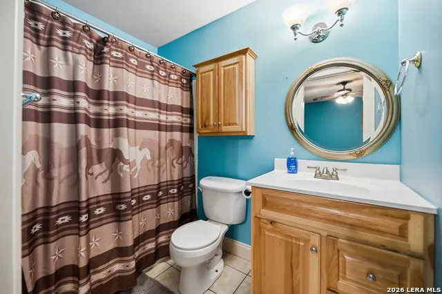 1027 Bluebonnet Adkins, TX 78101