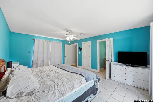 1027 Bluebonnet Adkins, TX 78101
