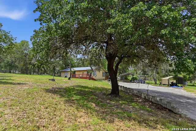 1027 Bluebonnet Adkins, TX 78101