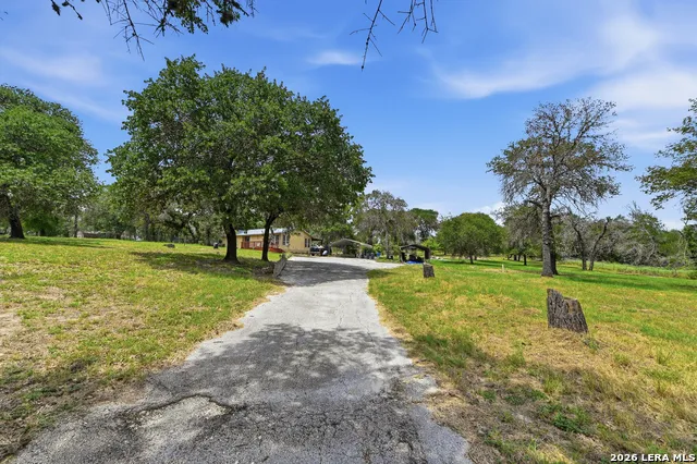 1027 Bluebonnet Adkins, TX 78101