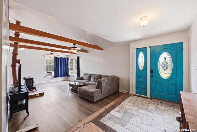 1027 Bluebonnet Adkins, TX 78101