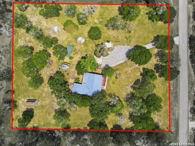 1027 Bluebonnet Adkins, TX 78101