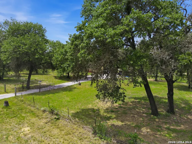 1027 Bluebonnet Adkins, TX 78101